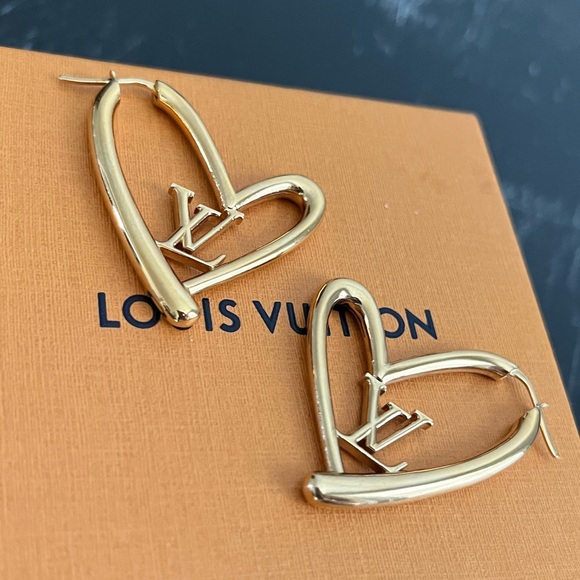 Louis Vuitton Fall In Love Hoop Earrings GM - Picture 10 of 12